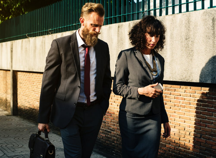 找代理公司注冊公司要多少錢？辦營業(yè)執(zhí)照是免費的嗎？